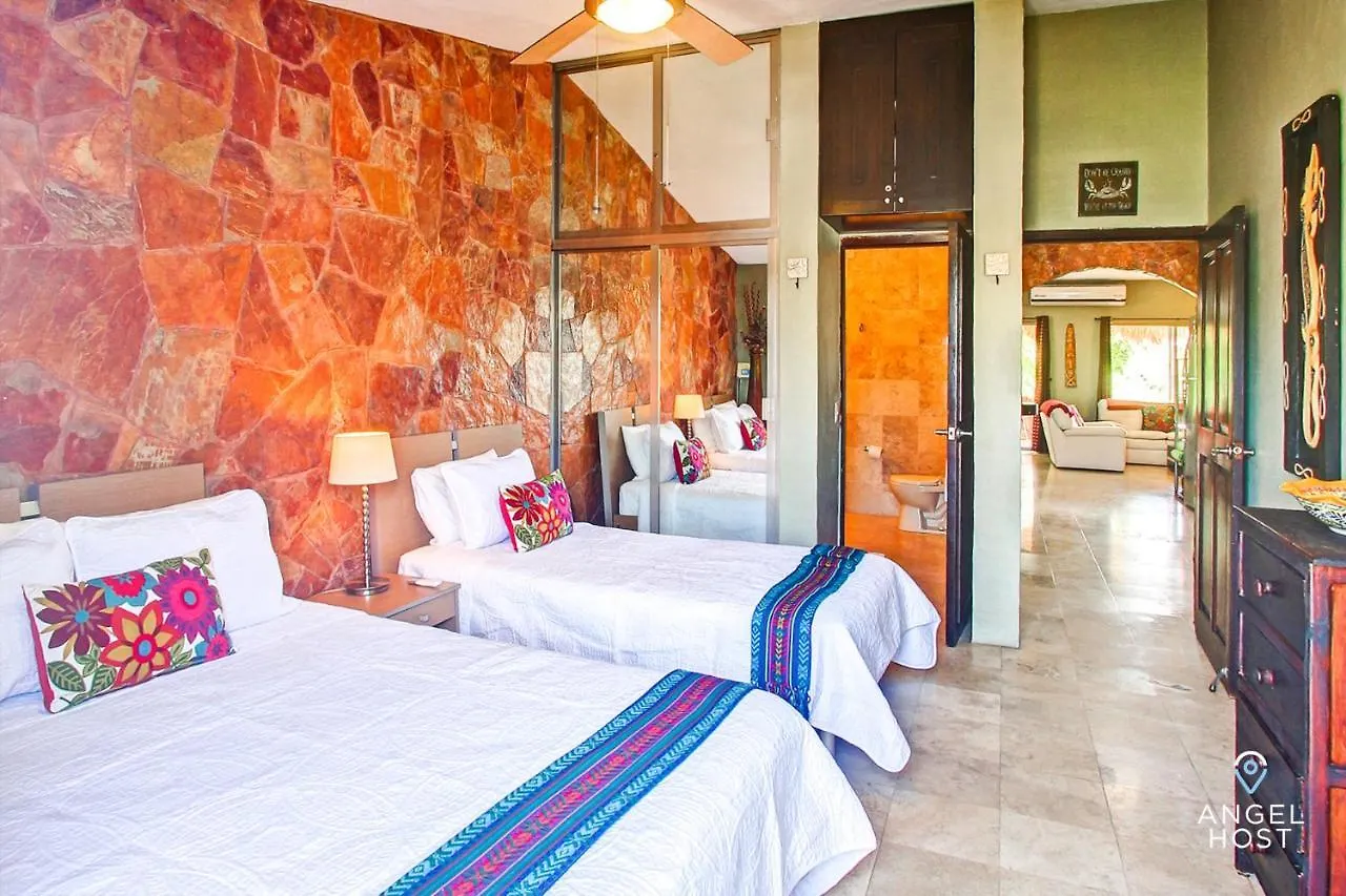 Rosa Blanca Condo In Playacar With Golf Course View! Riviera Maya 墨西哥